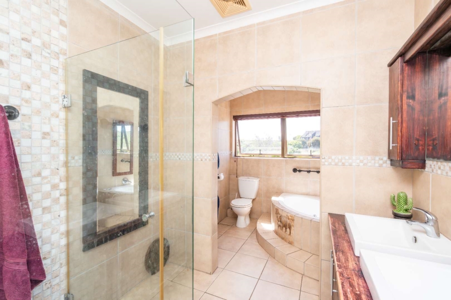 4 Bedroom Property for Sale in Myburgh Park Fase 2 Western Cape